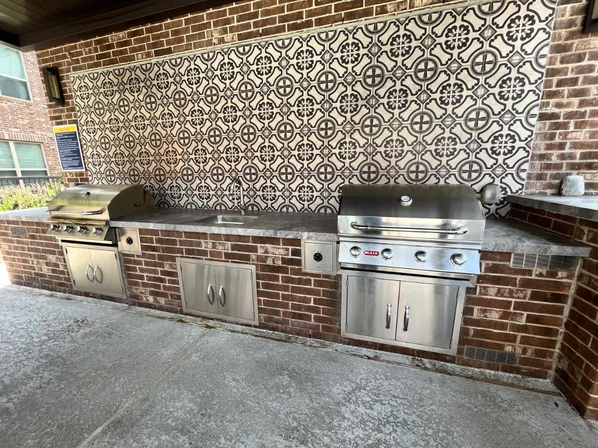 Appartamento Comfy Abode Near Bush Airport Houston Esterno foto