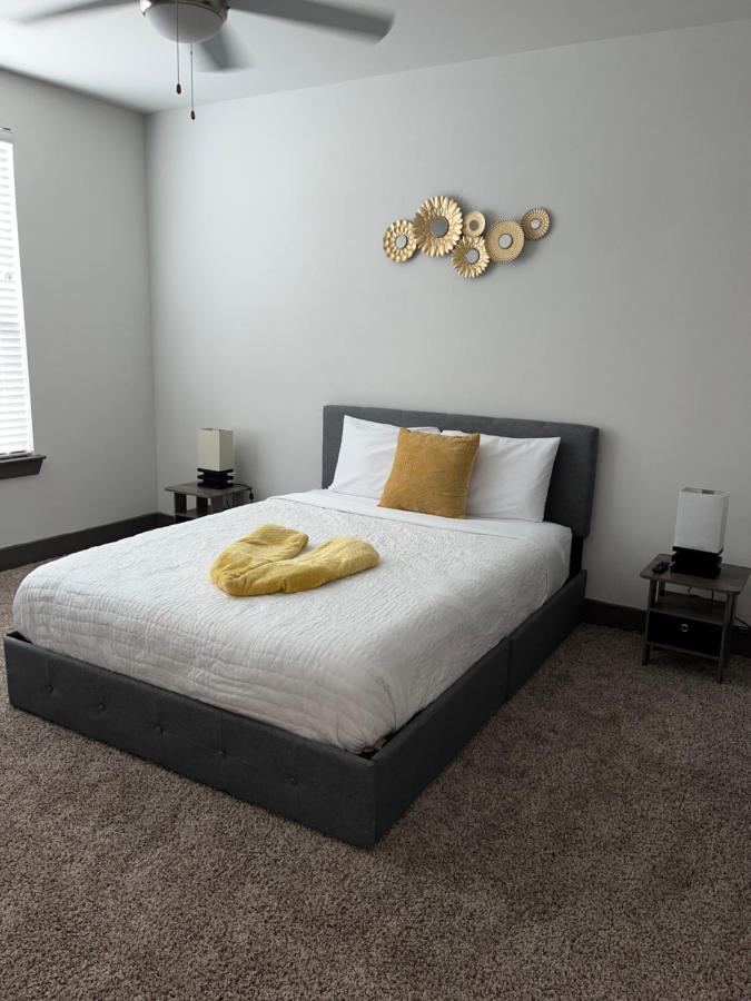 Appartamento Comfy Abode Near Bush Airport Houston Esterno foto